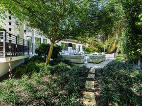 2801 Flamingo Dr, Miami Beach FL 33140