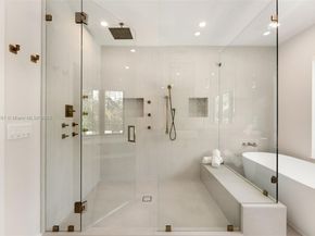 2801 Flamingo Dr, Miami Beach FL 33140