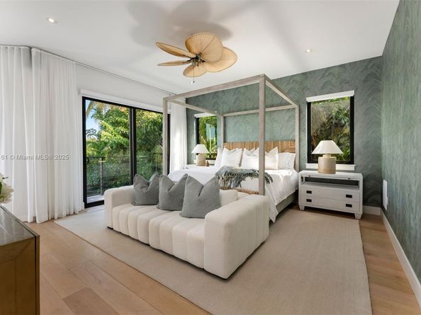 2801 Flamingo Dr, Miami Beach FL 33140