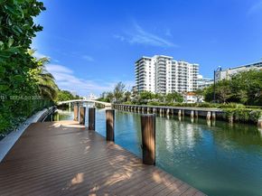 2801 Flamingo Dr, Miami Beach FL 33140