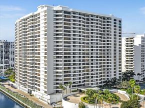 2500 Parkview Dr 1108, Hallandale Beach FL 33009