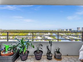 2500 Parkview Dr 1108, Hallandale Beach FL 33009