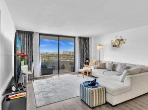 2500 Parkview Dr 1108, Hallandale Beach FL 33009