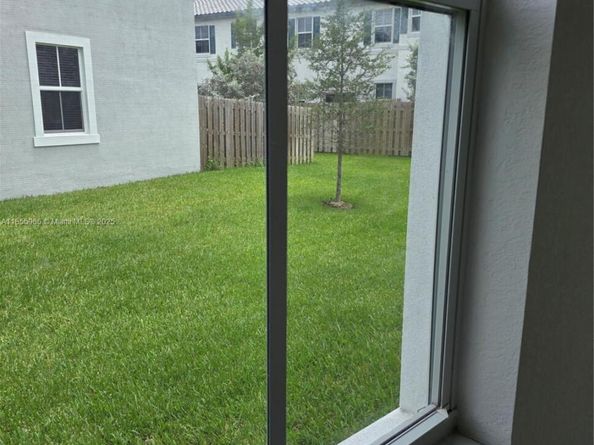 11920 NW 47th Mnr, Coral Springs FL 33076
