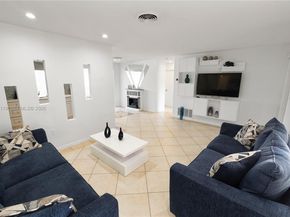 6541 NW 24th St, Sunrise FL 33313