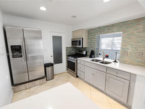 6541 NW 24th St, Sunrise FL 33313