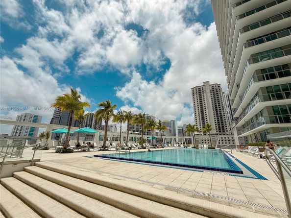 79 SW 12th St 1603S, Miami FL 33130