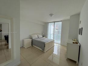 79 SW 12th St 1603S, Miami FL 33130