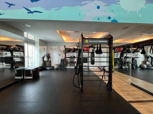 79 SW 12th St 1603S, Miami FL 33130