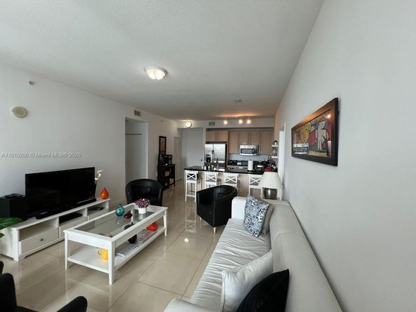 79 SW 12th St 1603S, Miami FL 33130