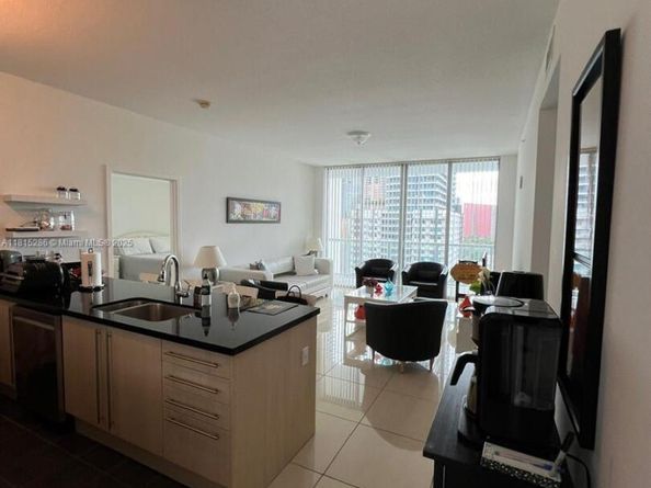 79 SW 12th St 1603S, Miami FL 33130