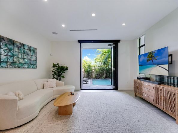 3110 Hibiscus St 3110, Miami FL 33133