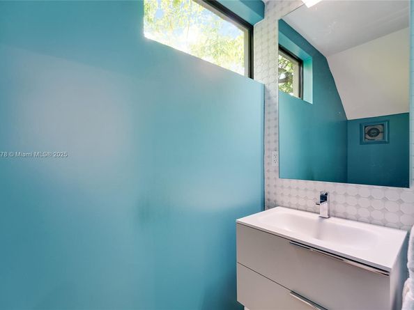 3110 Hibiscus St 3110, Miami FL 33133