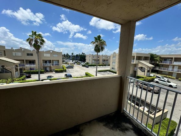 2620 W 76th St 201, Hialeah FL 33016