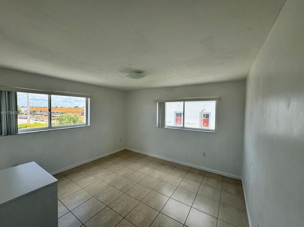 2620 W 76th St 201, Hialeah FL 33016
