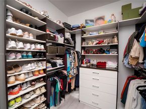 8340 NW 33 Terrace, Doral FL 33122