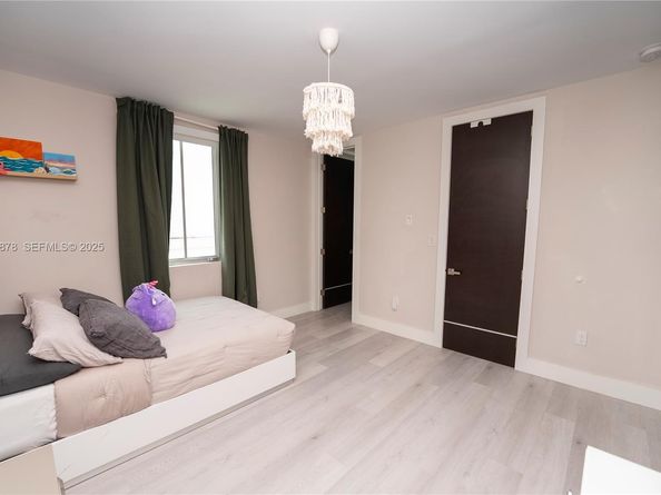 8340 NW 33 Terrace, Doral FL 33122