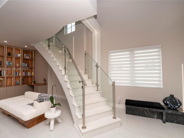 8340 NW 33 Terrace, Doral FL 33122