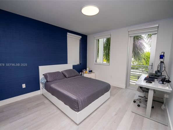 8340 NW 33 Terrace, Doral FL 33122