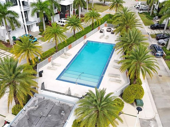 8340 NW 33 Terrace, Doral FL 33122