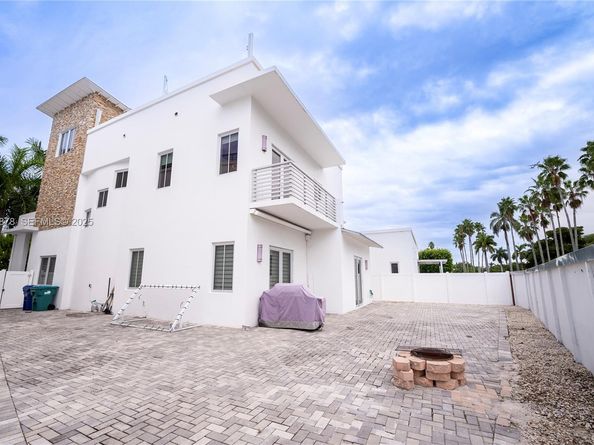 8340 NW 33 Terrace, Doral FL 33122