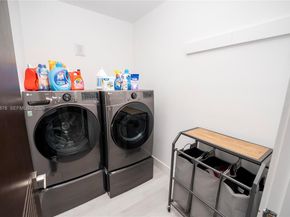 8340 NW 33 Terrace, Doral FL 33122