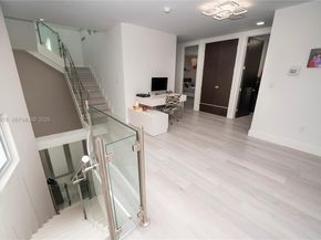 8340 NW 33 Terrace, Doral FL 33122