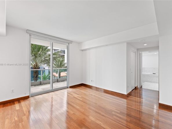 1331 Brickell Bay Dr 208, Miami FL 33131