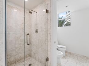 1331 Brickell Bay Dr 208, Miami FL 33131