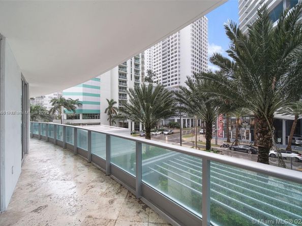 1331 Brickell Bay Dr 208, Miami FL 33131
