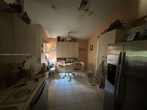 10153 NW 3rd Ct, Plantation FL 33324