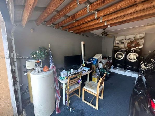 10153 NW 3rd Ct, Plantation FL 33324