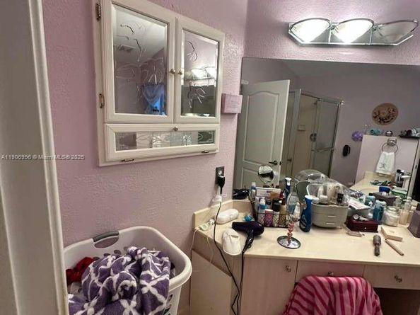 10153 NW 3rd Ct, Plantation FL 33324