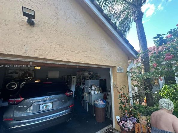 10153 NW 3rd Ct, Plantation FL 33324