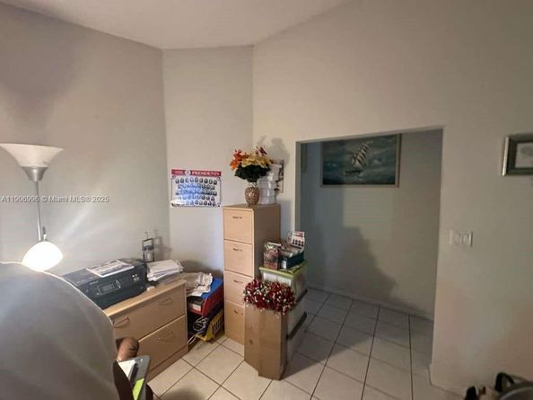 10153 NW 3rd Ct, Plantation FL 33324