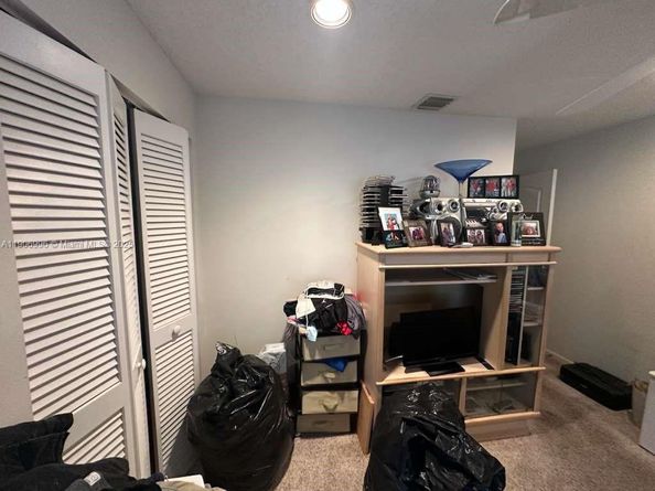 10153 NW 3rd Ct, Plantation FL 33324