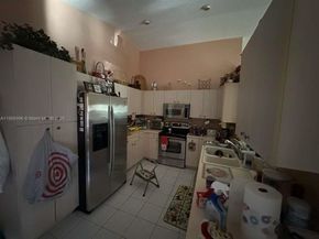 10153 NW 3rd Ct, Plantation FL 33324