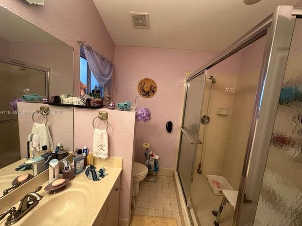 10153 NW 3rd Ct, Plantation FL 33324