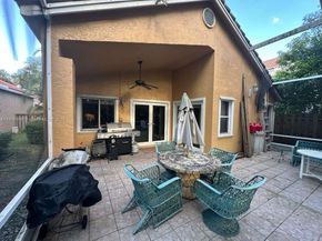 10153 NW 3rd Ct, Plantation FL 33324