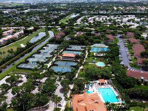 10564 NW 57th St, Doral FL 33178