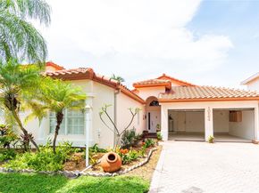 10564 NW 57th St, Doral FL 33178