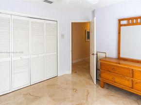 10564 NW 57th St, Doral FL 33178