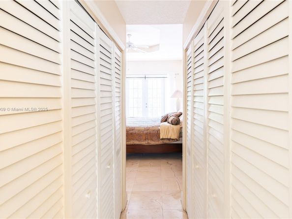 10564 NW 57th St, Doral FL 33178