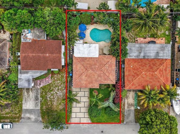 301 NE 48th St, Oakland Park FL 33334