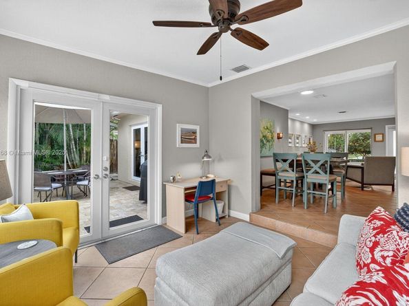301 NE 48th St, Oakland Park FL 33334