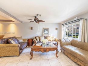 61 NW 110th Ave, Plantation FL 33324