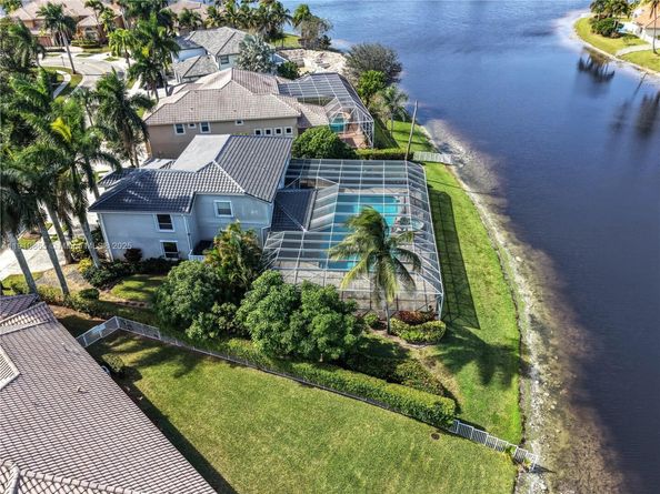 13787 NW 19th Ct, Pembroke Pines FL 33028