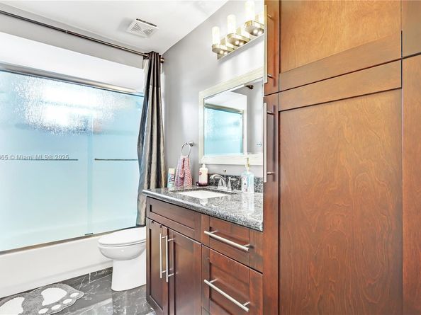 13787 NW 19th Ct, Pembroke Pines FL 33028