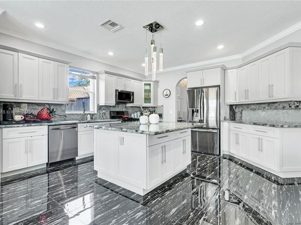 13787 NW 19th Ct, Pembroke Pines FL 33028