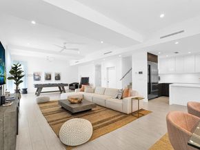 348 Desoto St, Hollywood FL 33019